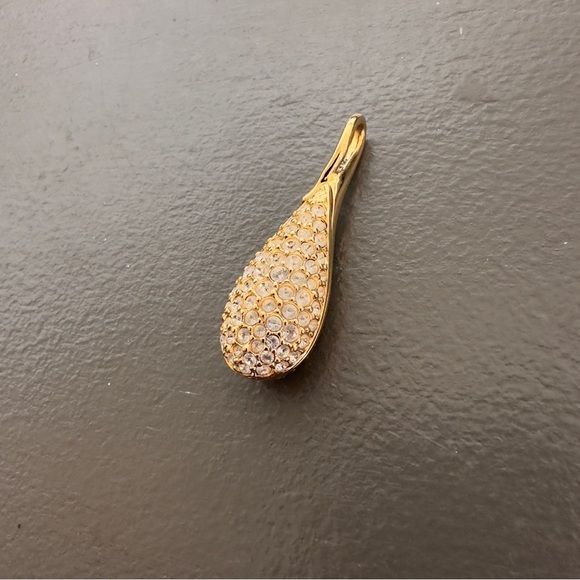Swarovski Signed Gold Tone Teardrop Pendant Crystals Vintage Necklace Charm - Picture 2 of 13